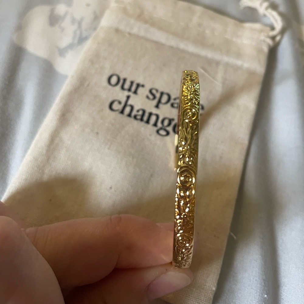 18 K gold Plated Floral Cuff - New